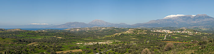 L'adorable village de Sivas jouit d'une situation enviable... vous avez dit paradis ?